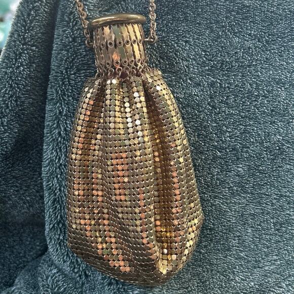 Vintage Whiting and Davis Expandable Top Gold Mesh Purse Beggars Bag collectible - Picture 1 of 11